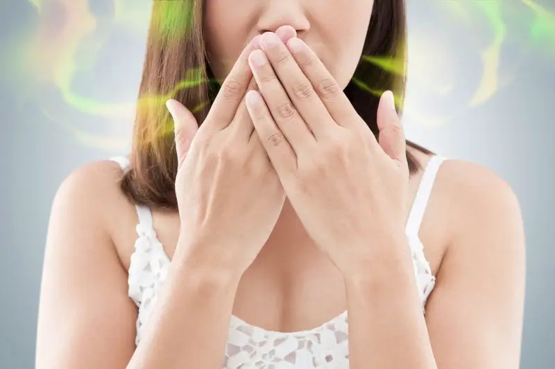 입냄새 원인과 예방법, 개선에 좋은 음식 8가지